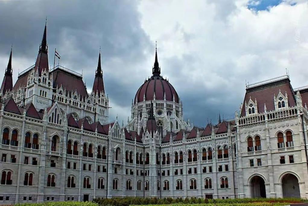 Apartment 1#parliament Sunflower Budapest